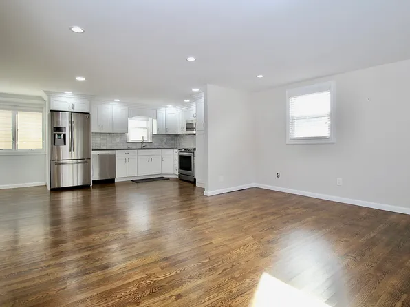 2624 Herkimer St Floor 2, Bellmore, NY 11710