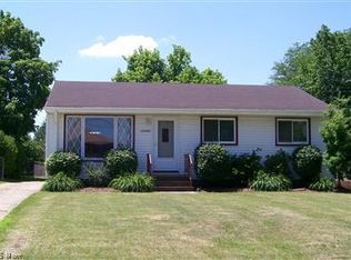 17985 Adams Dr, Strongsville, OH 44149