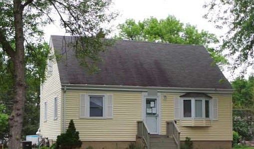 2nd image of 908 Lincoln Ave