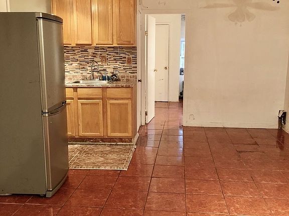 2nd image of 1757 Dean St #1
