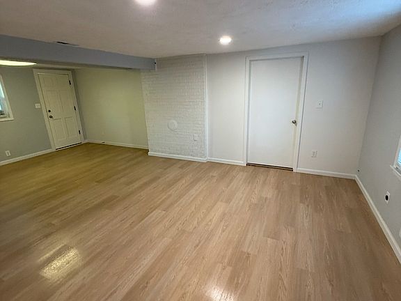 5th image of 3005 Cox Ln