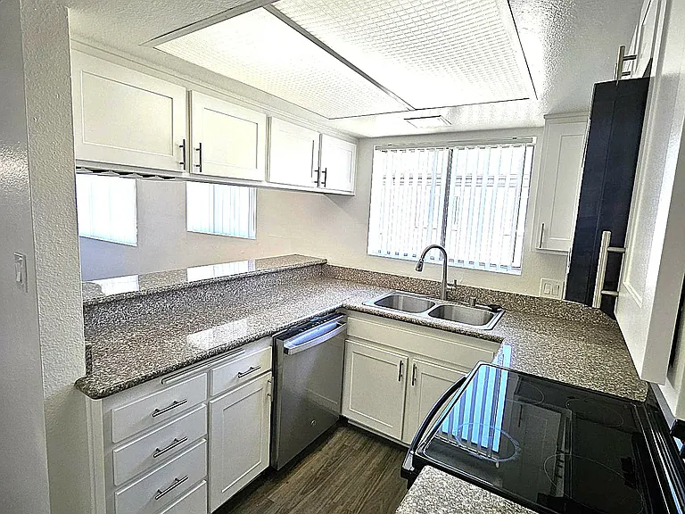 Old Mill Apartments — Photo 11