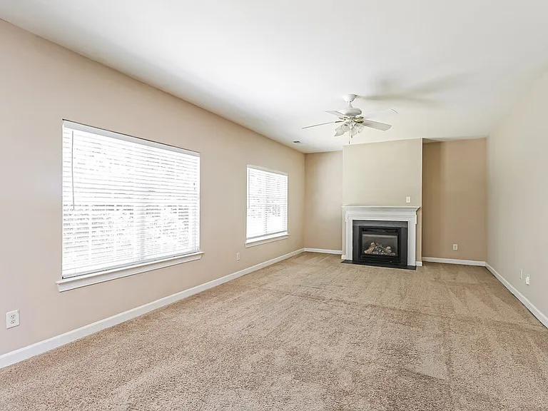 2865 Island Point Dr NW — Photo 6