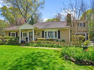 8 Walnut Pl, Huntington, NY 11743