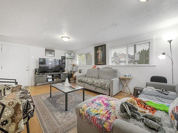4th image of 13229 87b Ave