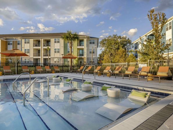 9760 Pepper Tree Ter #107