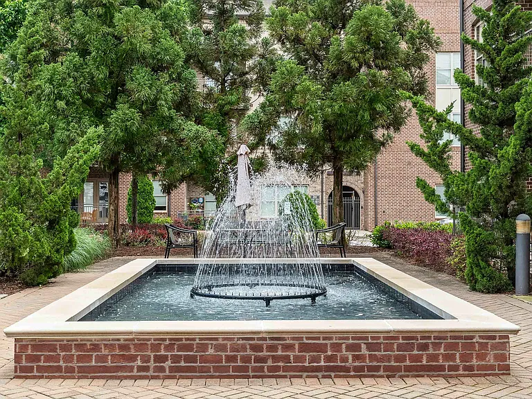 Roswell City Walk - Fountain