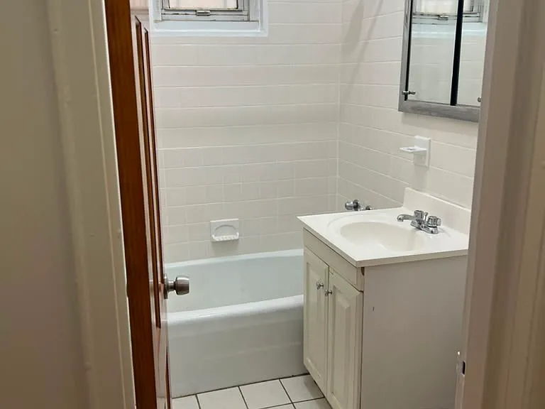 401 E 81st St #1C — Photo 4