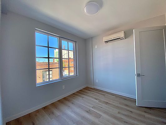 2nd image of 980 Bergen St APT 4