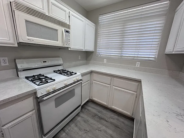 2201 Ramsgate Dr #315 — Photo 5