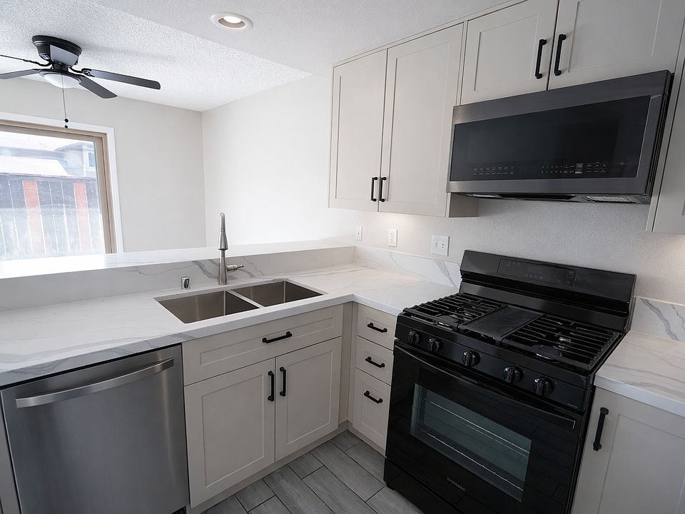 1st image of 1112 S Cypress Ave APT 11