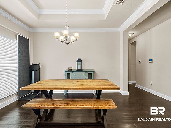 4th image of 9798 Volterra Ave