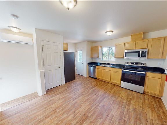 3rd image of 277 Deadmond Ferry Rd #283