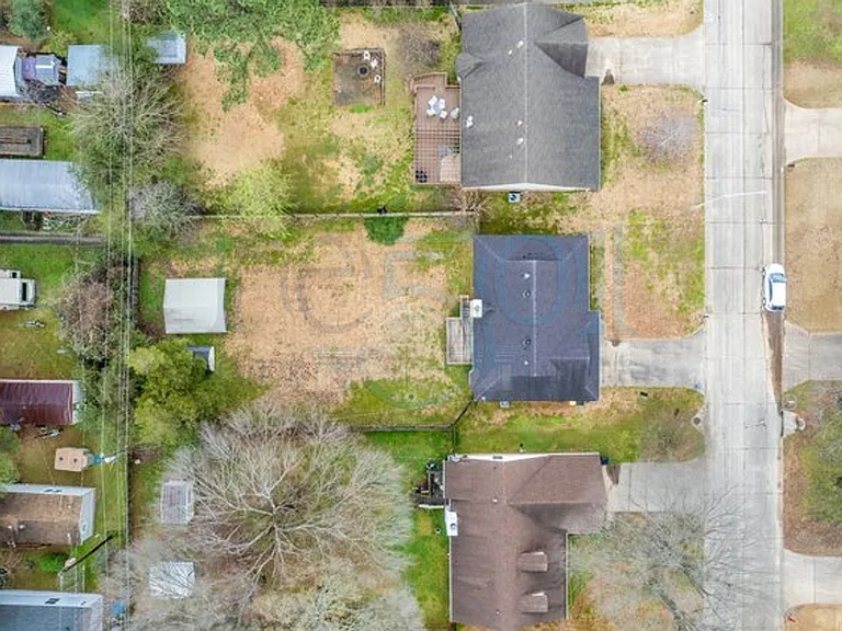 116 Tiffany Cir — Photo 38