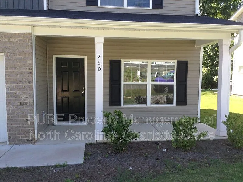 3 bed, 2.5 bath, 1368 sqft, $1,525 — Photo 4