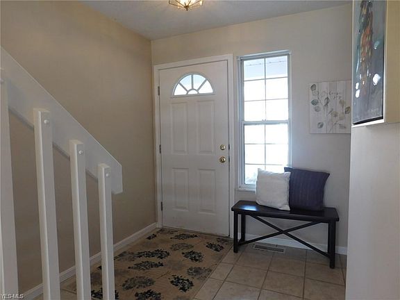 2nd image of 1408 Colony Dr
