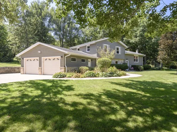 W285S3467 Snow Goose TRAIL, Waukesha, WI 53189
