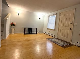 71 E St #1, Lowell, MA 01851