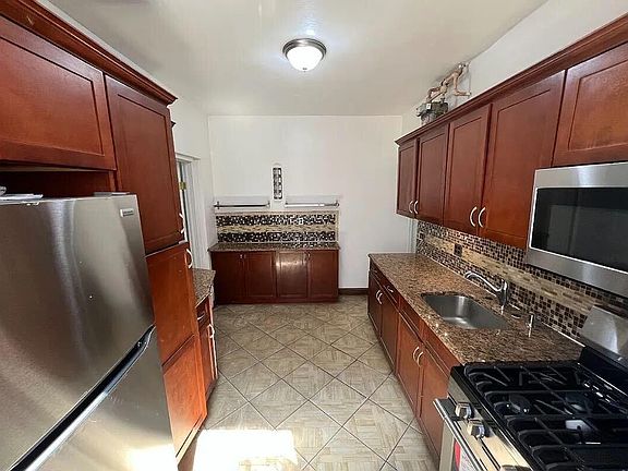 2nd image of 65 E 190th St Floor Basement