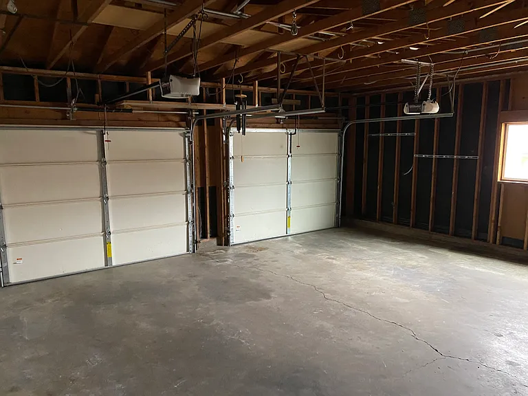 411 E 100 S — Photo 19