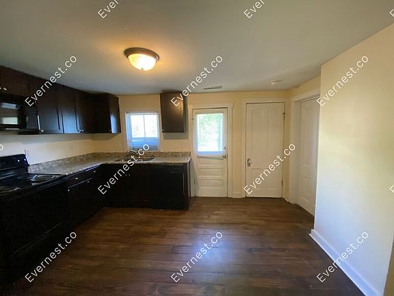 4th image of 627 N 27th St APT A