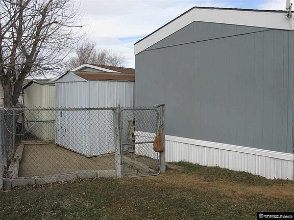 5th image of 915 Davy Crockett Dr