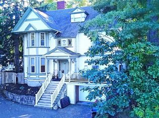 30 Oakland St, Melrose, MA 02176