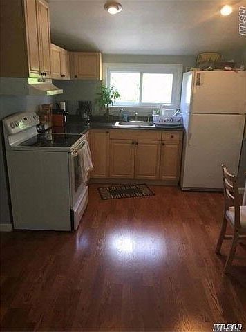2nd image of 1274 Arlington Ave