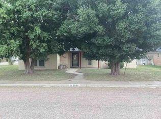 2601 Grinnell Dr, Perryton, TX 79070