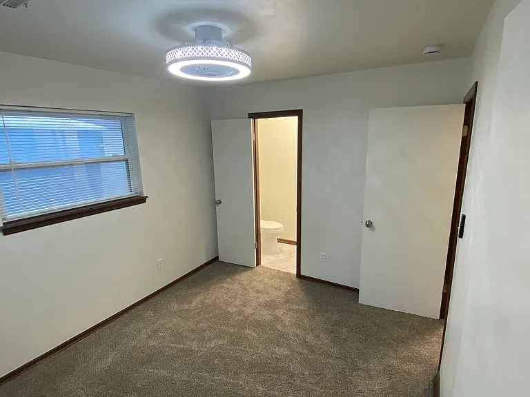 117 S Dallas Ave — Photo 8