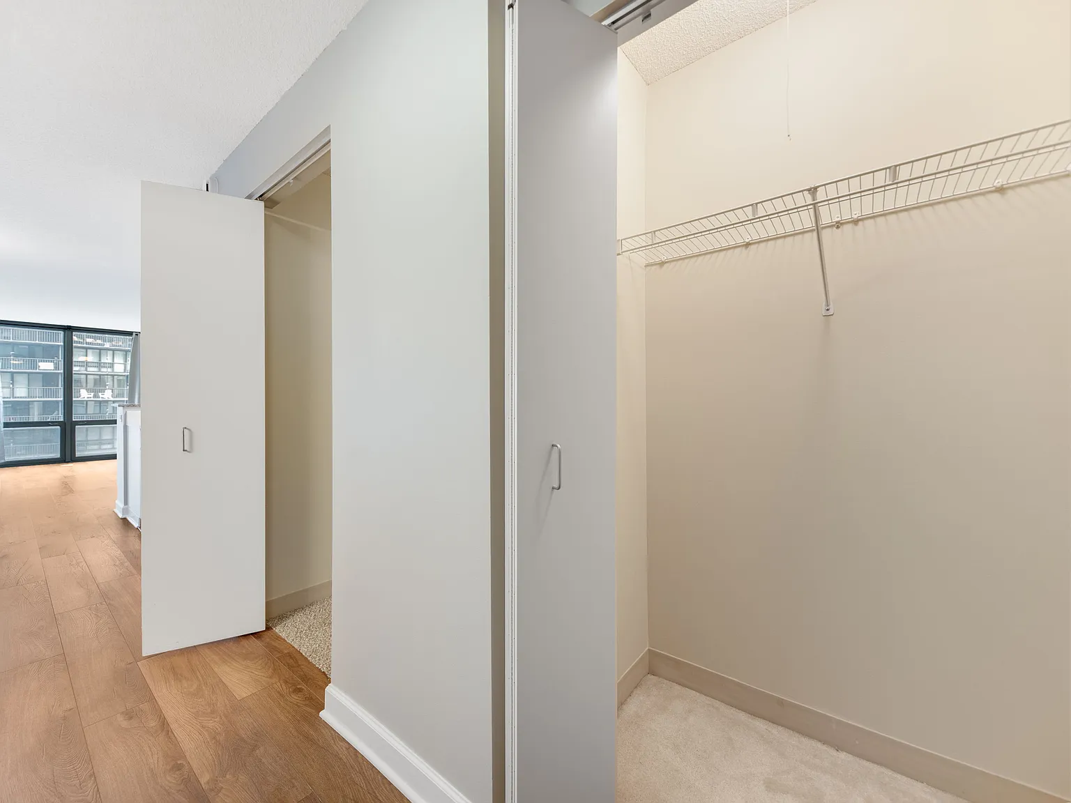 Studio, 620 sqft, $2,400 — Photo 2