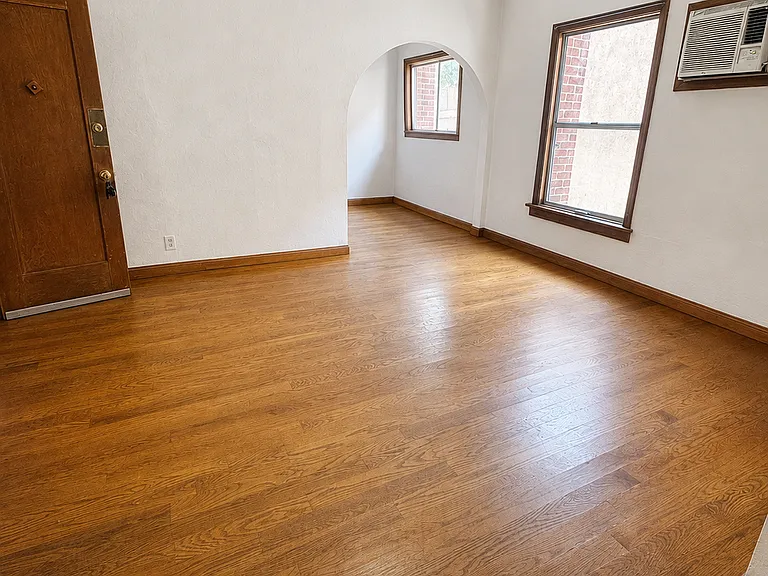 1112 N Kingsley Dr #9 — Photo 3