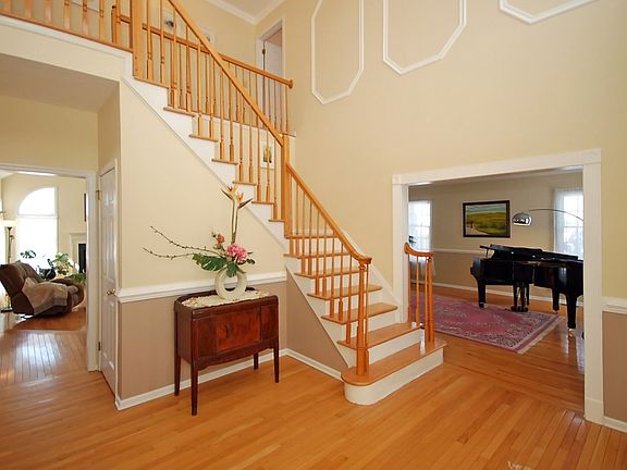 2-story Foyer