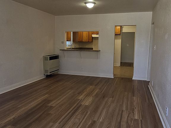 5th image of 1034 W 109th Pl APT 1
