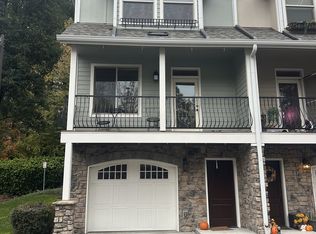 2052 NE 49th Way #4H, Hillsboro, OR