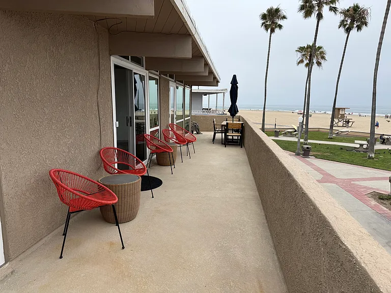2014 W Oceanfront — Photo 2