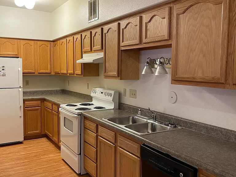 333 S Gilbert St #2126 — Photo 2