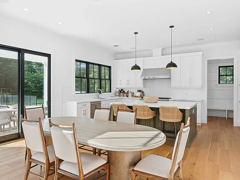 17 White Oak Ln — Photo 4