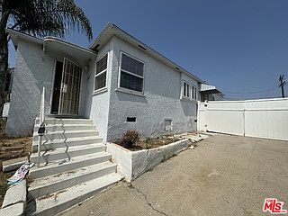 2nd image of 10012 S Gramercy Pl