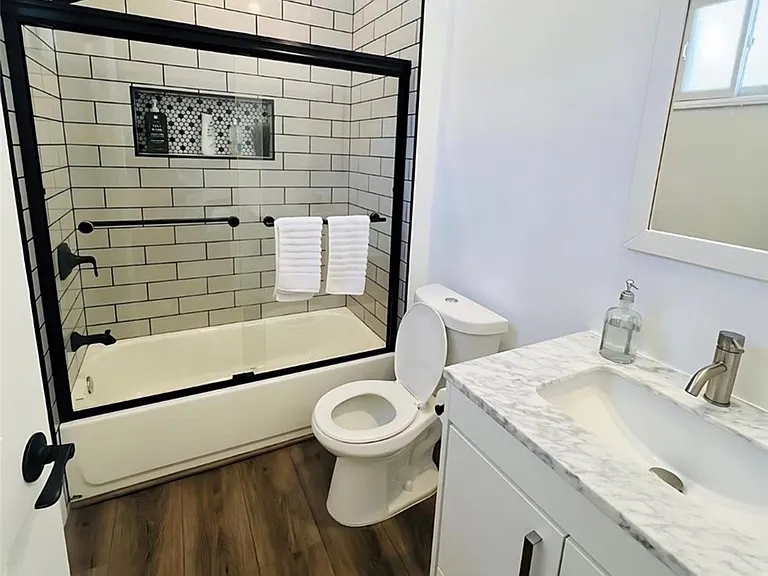 1645 Camden Ave #401 — Photo 9