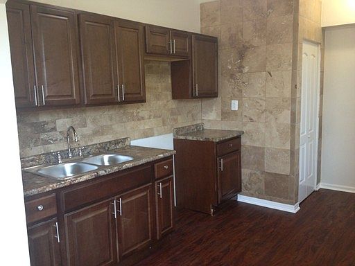 2nd image of 3025 W Cortland St #2