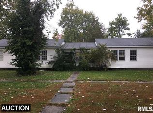 17 Orchard Dr, Herrin, IL 62948