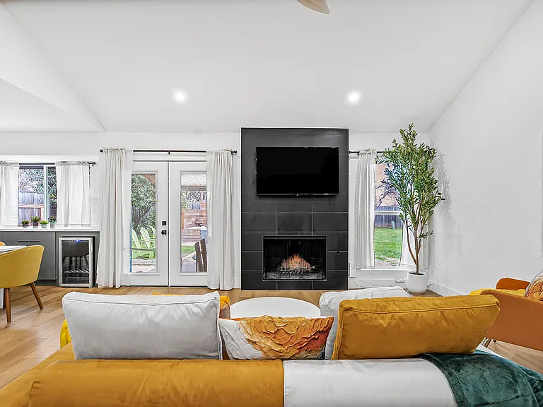 10803 Burnwood Dr — Photo 63