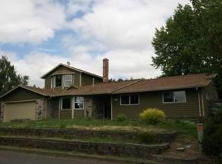 17630 SE Emerald Dr, Milwaukie, OR 97267