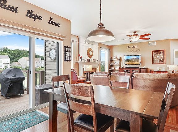 5th image of 1189 Oriole Ct
