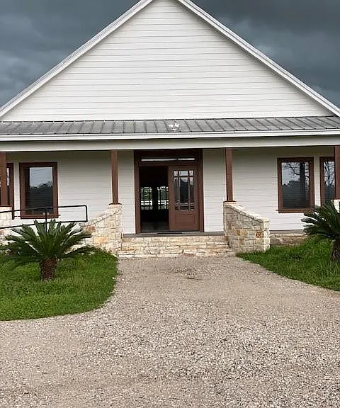 36100 FM 1488 — Photo 1