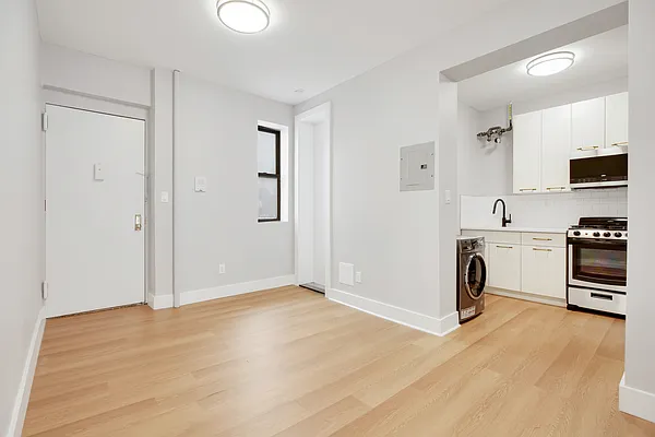 Rented by Peter R. Hungerford, LREB | media 13