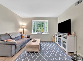 806 S Arlington Mill Dr APT 201, Arlington, VA 22204