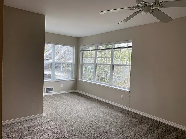 9613 NW Miller Hill Dr — Photo 7