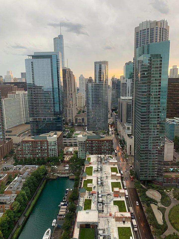 540 N Lake Shore Dr APT 701 photo 1